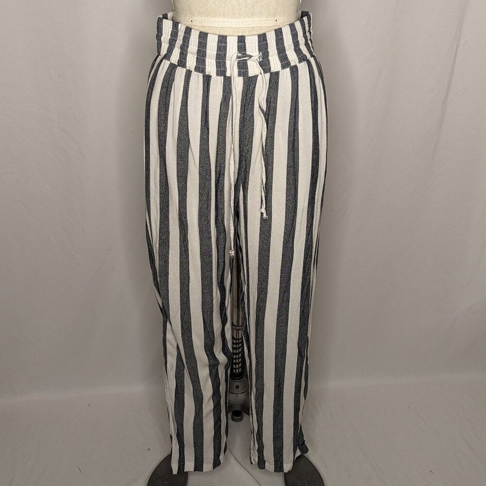 American Eagle Striped Pants